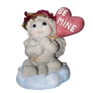 Dreamsicles vibtage  Figurine with Pink Heart -box included